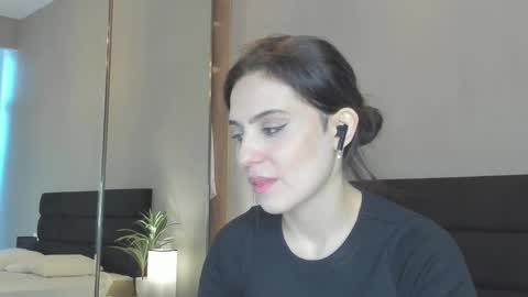 Bella online show from 22, 10, 2025