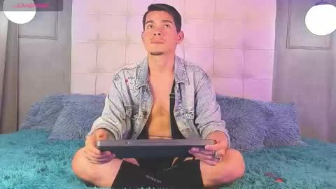 Snapshot of smile_kai_16 chatting on 2, 12, 2025 KAI online show from 2, 12, 2025