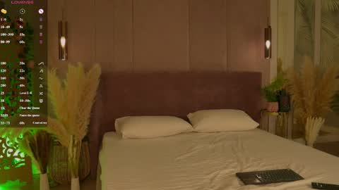 Snapshot of smiley_mia_ chatting on 30, 4, 2026 Mia online show from 30, 4, 2026