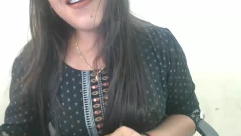 Snapshot of smiley_queen99 chatting on 25, 3, 2026 smiley online show from 25, 3, 2026