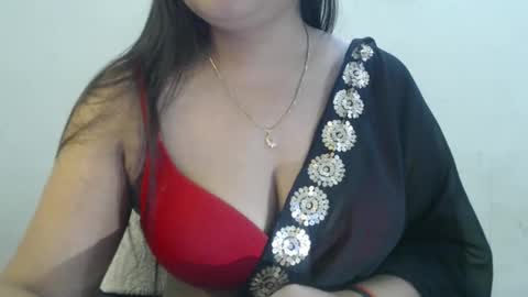 Snapshot of smiley_queen99 chatting on 11, 4, 2026 smiley online show from 11, 4, 2026