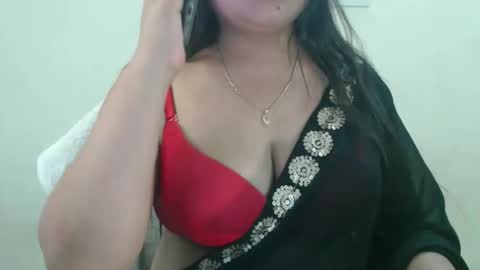 Snapshot of smiley_queen99 chatting on 15, 4, 2026 smiley online show from 15, 4, 2026