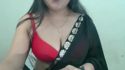 Snapshot of smiley_queen99 chatting on 18, 4, 2026 smiley online show from 18, 4, 2026