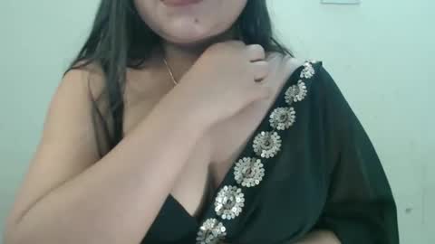 Snapshot of smiley_queen99 chatting on 19, 4, 2026 smiley online show from 19, 4, 2026