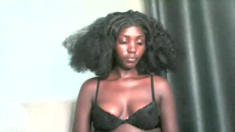 Snapshot of smileykesh chatting on 14, 9, 2025 smileykesh online show from 14, 9, 2025