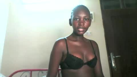 Snapshot of smileykesh chatting on 18, 11, 2025 smileykesh online show from 18, 11, 2025