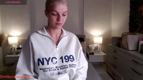 Snapshot of smileyouarehere chatting on 16, 3, 2026 S online show from 16, 3, 2026