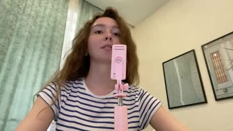 Snapshot of smiling_riddle chatting on 14, 4, 2026 smiling_riddle online show from 14, 4, 2026