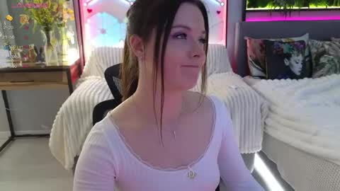 Snapshot of smilym chatting on 12, 4, 2026 smilym online show from 12, 4, 2026