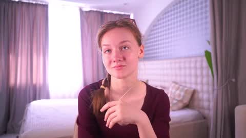 Snapshot of smilysun chatting on 18, 6, 2026 Lucy online show from 18, 6, 2026