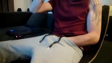 Snapshot of smokeandwatching chatting on 22, 1, 2025 Smokeandwatching online show from 22, 1, 2025