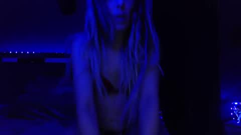 Snapshot of smokeingbitch420 chatting on 1, 2, 2026 love bug online show from 1, 2, 2026