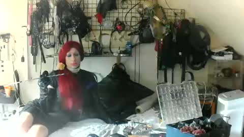 Snapshot of smokeslut365 chatting on 5, 7, 2026 smokeslut365 online show from 5, 7, 2026