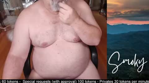 Snapshot of smokymountanman chatting on 12, 7, 2026 smokymountanman online show from 12, 7, 2026
