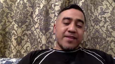 Snapshot of smoothstrik3r chatting on 10, 2, 2026 smoothstrik3r online show from 10, 2, 2026