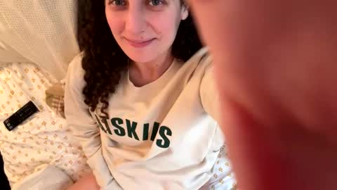 Snapshot of snarley33 chatting on 16, 11, 2025 snarley33 online show from 16, 11, 2025