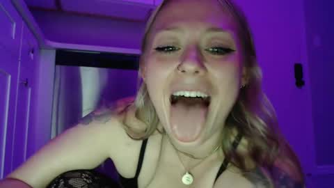 Snapshot of sneakyalicek chatting on 30, 1, 2025 sneakyalicek online show from 30, 1, 2025