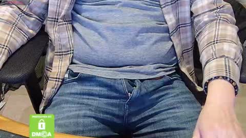 Sneakybill online show from 4, 3, 2025