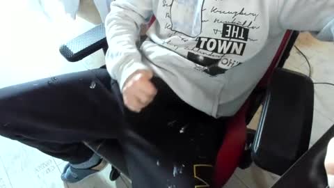 Snapshot of snip1977 chatting on 12, 1, 2025 snip1977 online show from 12, 1, 2025