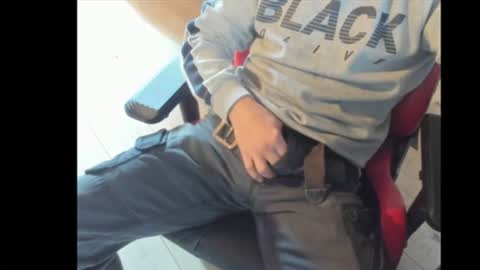 Snapshot of snip1977 chatting on 5, 11, 2025 snip1977 online show from 5, 11, 2025