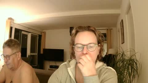 Snoeske and Woodwurm online show from 8, 12, 2024
