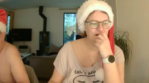 Snoeske and Woodwurm online show from 25, 12, 2024