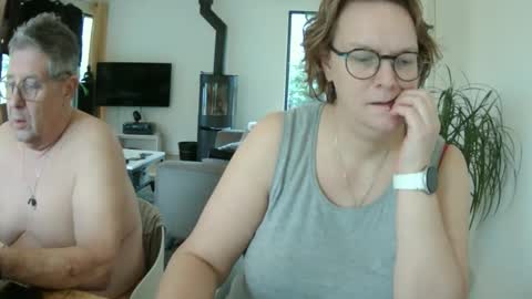 Snoeske and Woodwurm online show from 31, 12, 2024