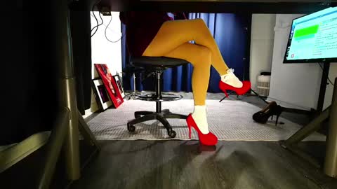 Snapshot of snookieq chatting on 28, 2, 2025 MISS SISSY CHERI online show from 28, 2, 2025