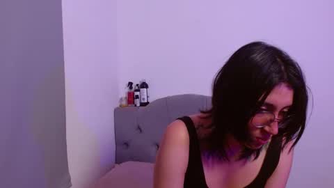 Snapshot of snow_baall chatting on 18, 2, 2025 IG OF red moonn online show from 18, 2, 2025