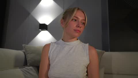 Snapshot of snow_is_falling chatting on 23, 1, 2025 Candice Snow online show from 23, 1, 2025