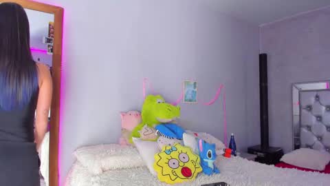 Snapshot of snowbabyxox chatting on 6, 3, 2025 snowbabyxox online show from 6, 3, 2025