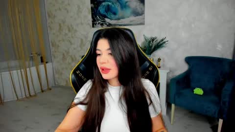 Snapshot of snowingwinter chatting on 18, 4, 2026 snowingwinter online show from 18, 4, 2026