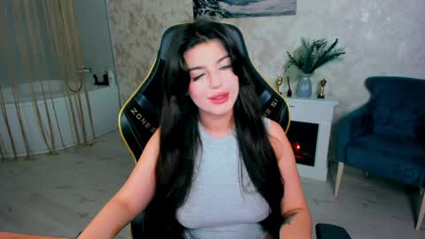 Snapshot of snowingwinter chatting on 18, 5, 2026 snowingwinter online show from 18, 5, 2026