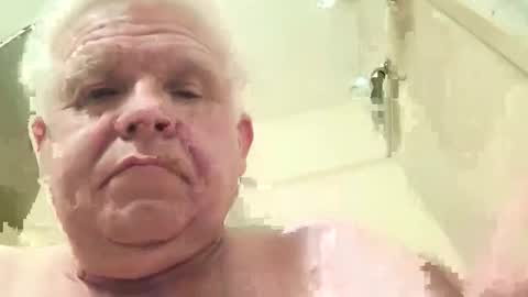 Snapshot of snowman9662 chatting on 4, 11, 2025 snowman9662 online show from 4, 11, 2025