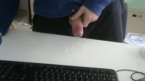 Snapshot of snowypaul chatting on 3, 11, 2025 paul online show from 3, 11, 2025