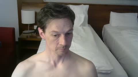 Snapshot of snowypaul chatting on 21, 4, 2026 paul online show from 21, 4, 2026