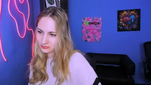 Snapshot of so_hot_rosalie chatting on 6, 4, 2026 so_hot_rosalie online show from 6, 4, 2026