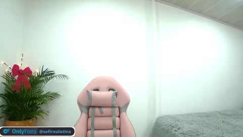 soffi_rousel_ online show from 8, 12, 2024