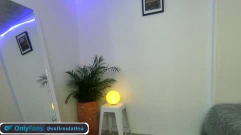 soffi_rousel_ online show from 30, 12, 2024