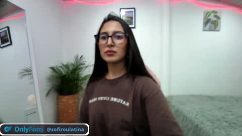 soffi_rousel_ online show from 3, 1, 2025