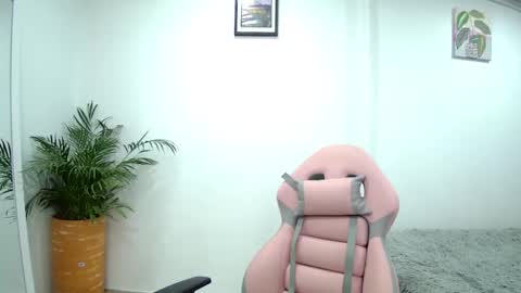 soffi_rousel_ online show from 16, 2, 2025