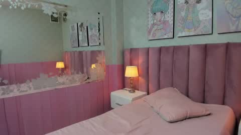       online show from 21, 9, 2025