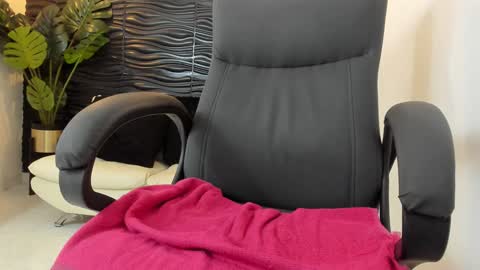 Skarlett online show from 10, 1, 2025