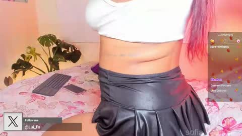 Snapshot of sofia__lujan chatting on 26, 10, 2025 call me L U online show from 26, 10, 2025