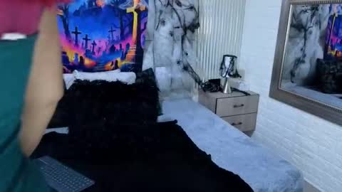 sofia gutierrez   online show from 22, 10, 2025