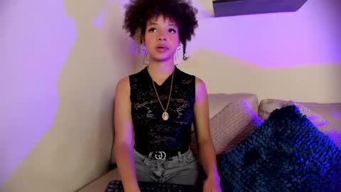 Snapshot of sofia_kay_ chatting on 9, 6, 2026 S O F I A online show from 9, 6, 2026