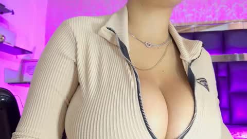 Snapshot of sofia_martinn chatting on 25, 10, 2025 Sofia online show from 25, 10, 2025