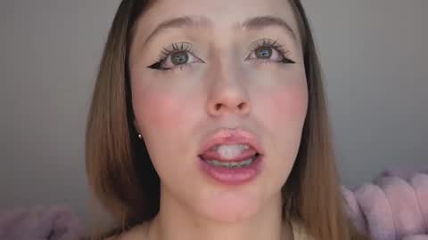     online show from 7, 10, 2025