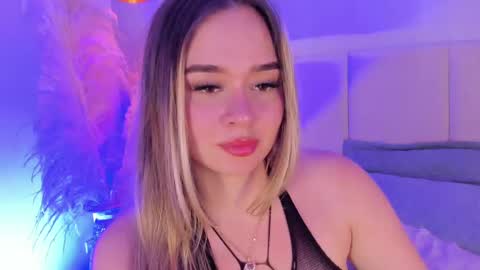 SOFIA PAMELA online show from 1, 3, 2025