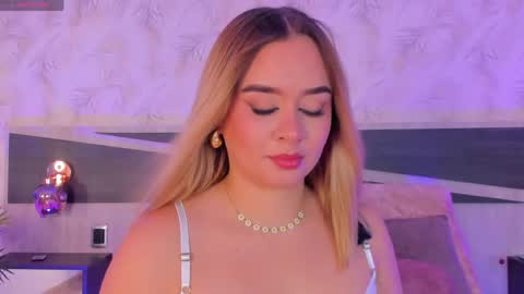 Snapshot of sofia_pamela_ chatting on 21, 4, 2026 online show from 21, 4, 2026